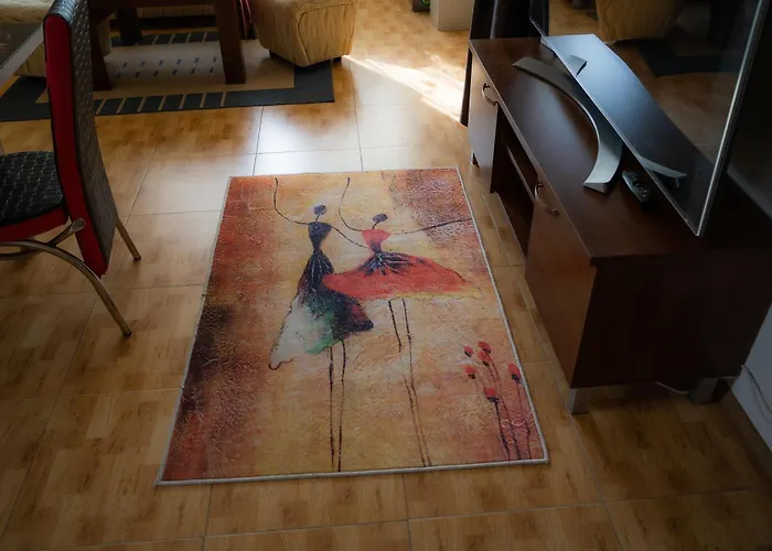 дени Apartment *